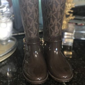 Michael kors rain boots.